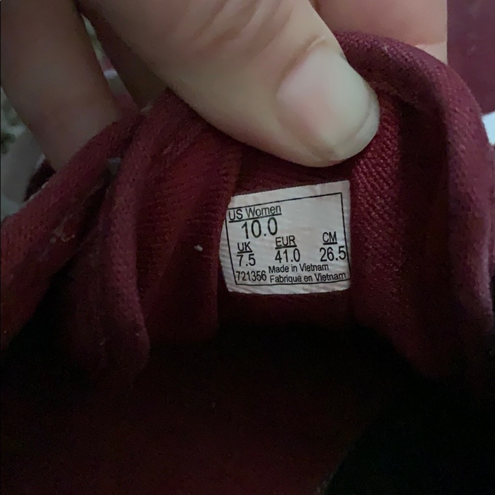Burgundy vans size 10 - Picture 3 of 4